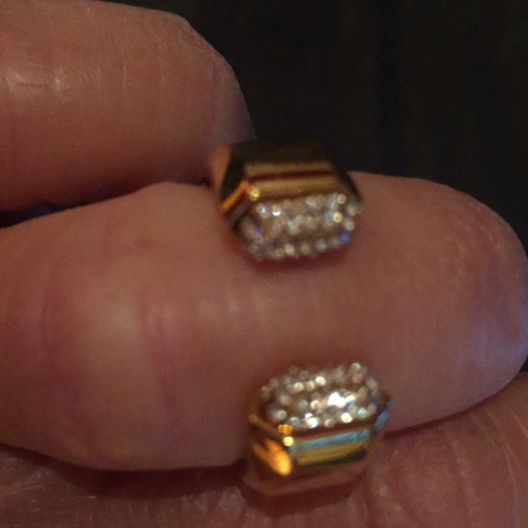 Ring - Picture 2 of 2